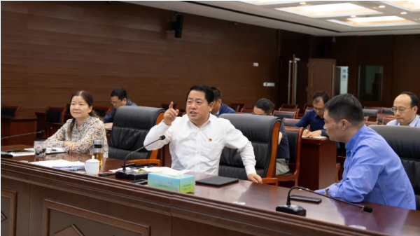 省生態(tài)環(huán)境廳黨組書(shū) 記、廳長(zhǎng)王仲田在線(xiàn)督導(dǎo)檢查全省重點(diǎn)領(lǐng)域污染排放監(jiān)管情況